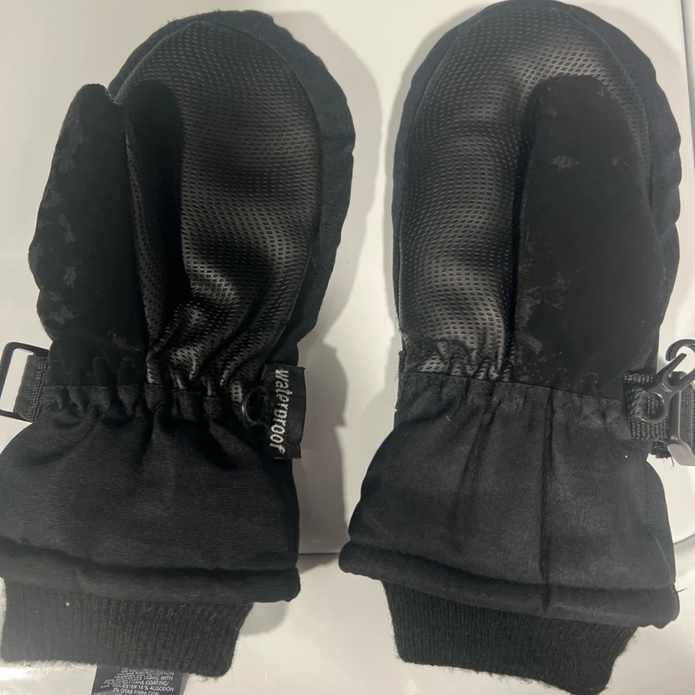 C9 by Champion Black and Silver Kids Mittens